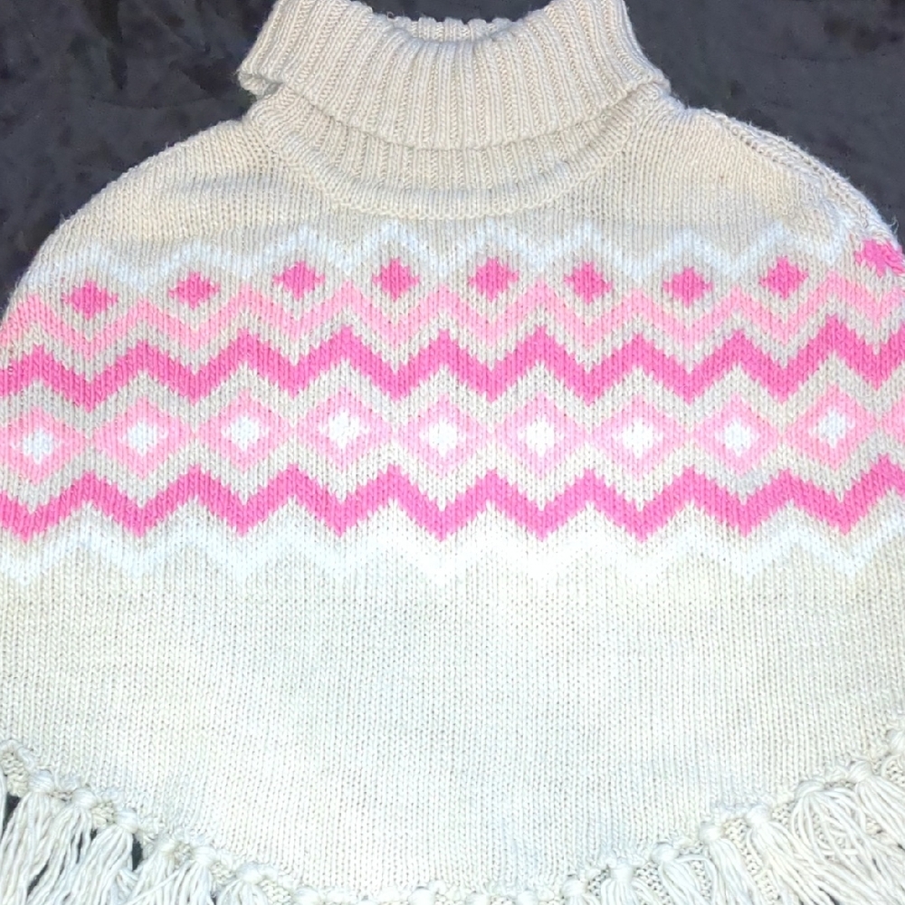 H&M Pink and White Turtleneck Sweater with Chevron Pattern